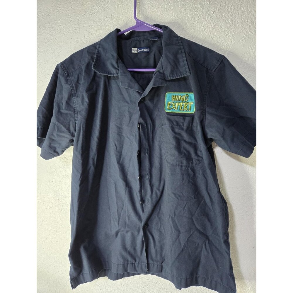 Pluckers Wing Bar Button Up Shirt Mens Small Work Uniform Blue Generation